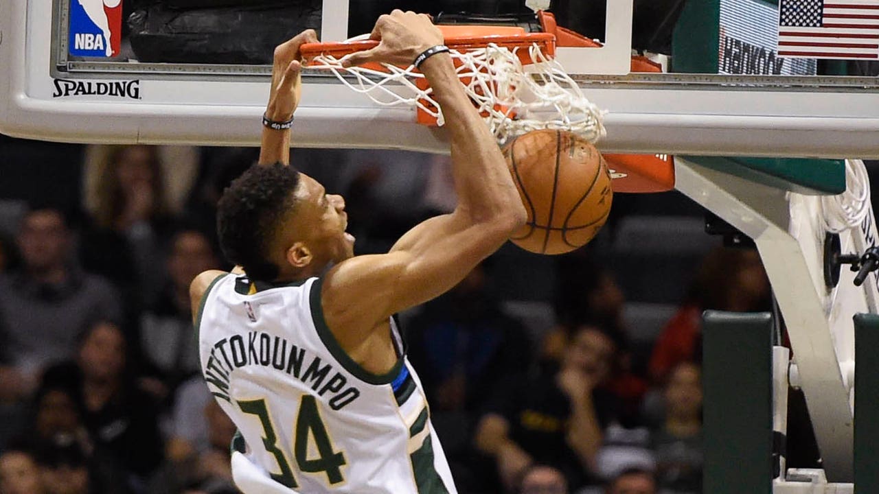 Bucks-Sixers Twi-lights: Watch Giannis throw down